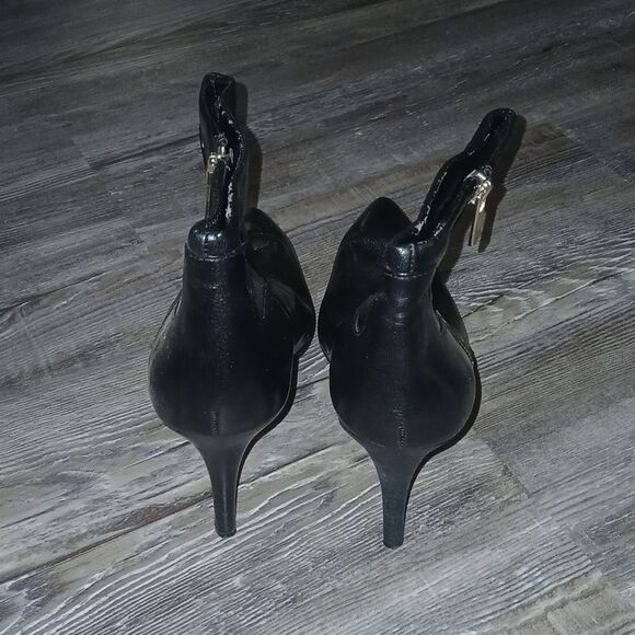 Nine West black ankle heel booties  Sz 9.5  EUC - Picture 4 of 7